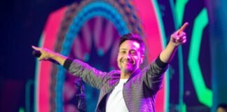 Luciano Pereyra enamoró con sus melodías al público del Poncho