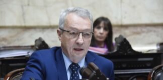 Manzi, precandidato a gobernador, prometió una política minera “con claridad, transparencia e información”