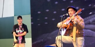 Rapero Vrs. Payador: un atractivo juego de contrapuntos se ganó el aplauso del público en el Poncho