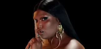 Demandaron a Lizzo por acoso sexual y ambiente de trabajo hostil