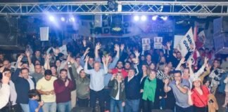 Manzi cerro su campaña con un gran acto