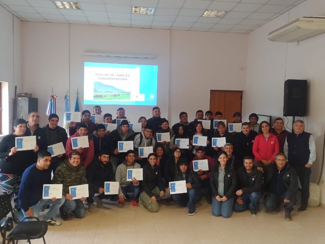 Finalizó la primera cohorte del Ciclo de formación profesional y continua para “Auxiliar de Campo en Ganadería Bovina”