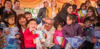 Oficializan el traspaso histórico de la Escuela Municipal de Santa María a la Provincia