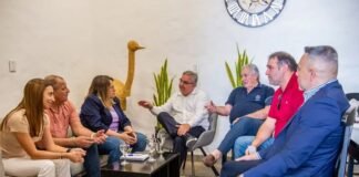 Gobierno da aumento del 20% y ningún estatal cobrará menos de 205 mil pesos
