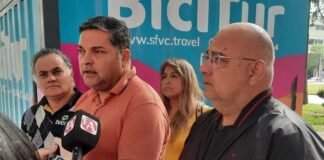 Taxistas y remiseros rechazan el desembarco de la aplicación UBER