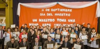 El Gobernador participó de los reconocimientos a docentes con el Premio «Luisa María Sesín»