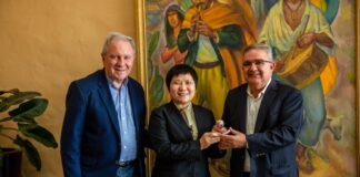 El Gobernador se reunió con la Directora Ejecutiva de Zijin Mining