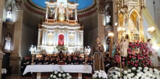 Emotivo tributo de las fuerzas de seguridad a la Virgen del Valle