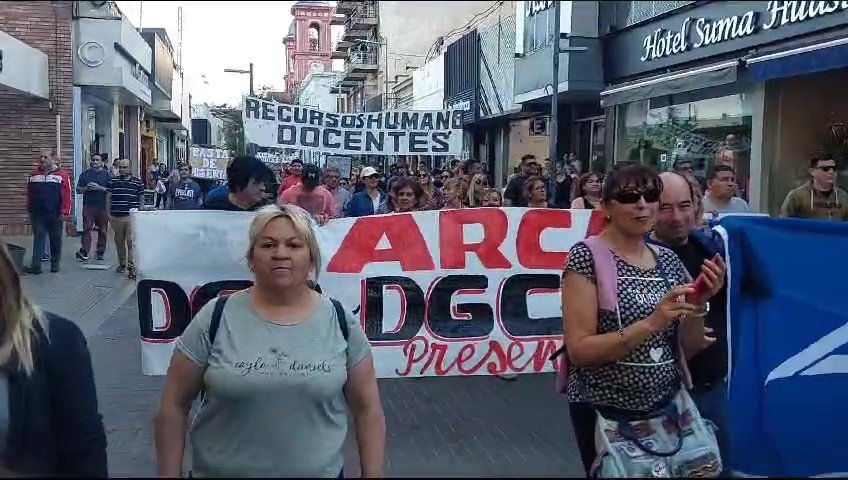 Los trabajadores estatales tuvieron su quinta marcha pidiendo salarios dignos