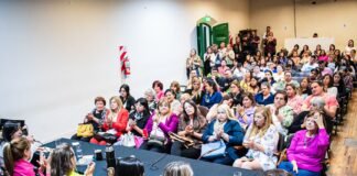 “Mujeres y Democracia”: Contundente llamado a la defensa de los derechos de las mujeres