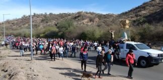 Niños, jóvenes y familias peregrinaron a la Gruta para honrar a la Virgen