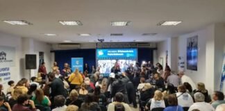 El pleno festejo del 17 de octubre el peronismo llama a votar lista completa este domingo
