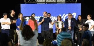 UP cerró la campaña polarizando con Milei e instando a convencer indecisos