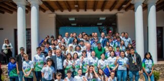 El Gobernador recibió a jóvenes deportistas que participaron en los Juegos Evita 2023