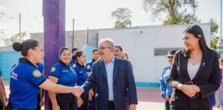 El Gobernador visitó la Escuela de Cadetes