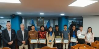 Jóvenes paclinenses fueron destacados por su participación en los Juegos Interescolares