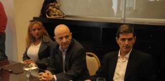 Libertarios en contra de la banca de la mujer en diputados