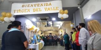 Emotiva bienvenida a la Madre del Valle en la Caja de Créditos y Prestaciones