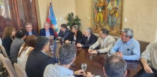 La justicia esta de paro y hay reunión clave con el Ejecutivo, con corte frente a casa de Gobierno