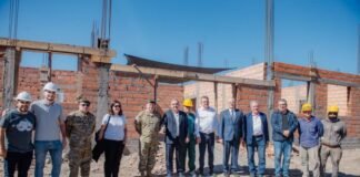 Raúl junto a Rossi y Taiana visitaron la Guarnición militar que se construye en la provincia