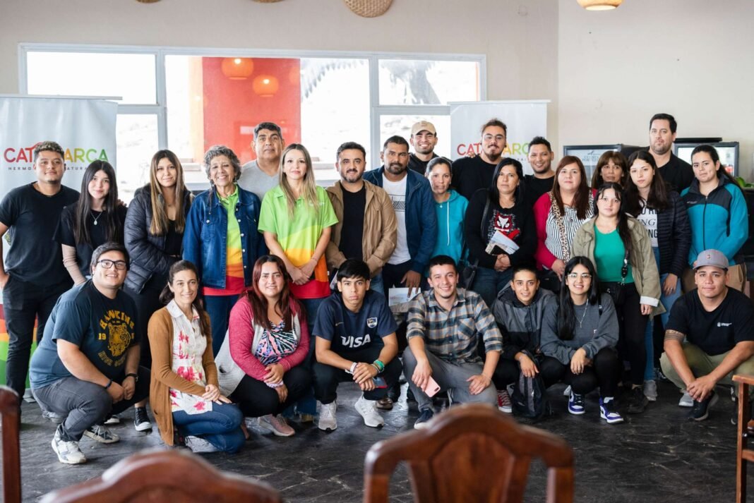 Turismo capacitó a prestadores y municipios de las regiones Centro y Este