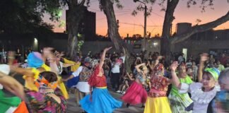 El «𝗩𝗲𝗻í 𝗮 𝗯𝗮𝗶𝗹𝗮𝗿», cierra el año con música y danza en Casa de la Cultura