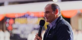 El intendente firmó el decreto que incorpora 525 municipales a planta permanente