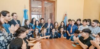 Ganadores de las Olimpiadas del Saber visitaron al Gobernador