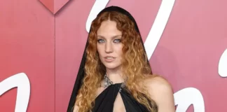 Jess Glynne no quiere ceder una de sus canciones a Rihanna