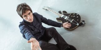 Johnny Marr advierte sobre mensajes de voz generados con IA