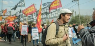 Nos solidarizamos con el reclamo de los trabajadores judiciales y diferenciamos a los jueces, los fiscales y funcionarios