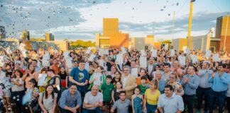 Raúl Jalil inauguró un barrio en Recreo y familias cumplieron el sueño de la casa propia