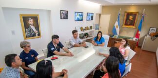 Benavidez garantizó el pago del incremento salarial y bono a docentes municipales de Fray Mamerto Esquiu