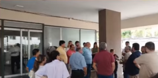 Empleados del Senado se manifestaron por mejoras salariales