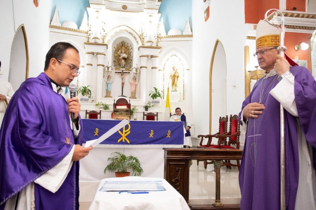 La comunidad de Tinogasta recibió a su nuevo párroco