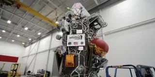 Problemas con la mítica Voyager 1 en los confines del sistema solar: no envía datos a la Tierra
