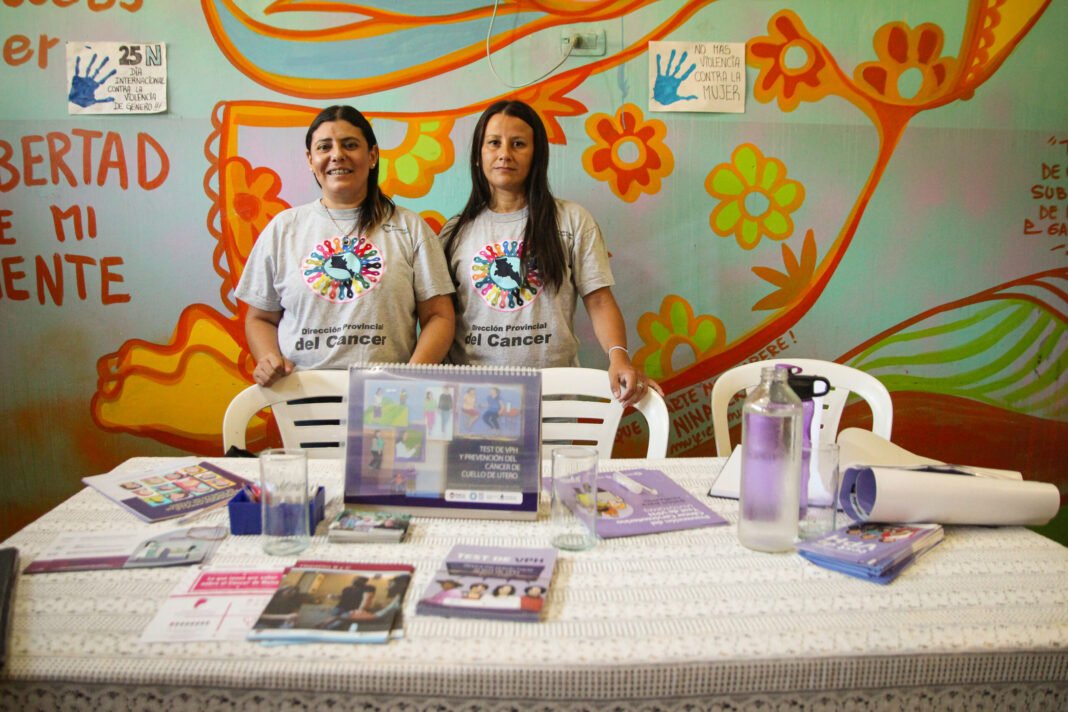 Prevención y capacitación sobre el cáncer de cuello de útero y de mama