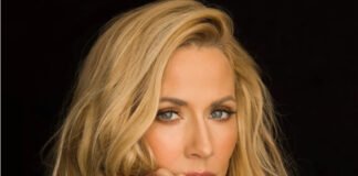 Sheryl Crow presentó una versión de “Digging in the dirt” con Peter Gabriel