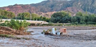 Temporal en Belén: Las crecidas arrasaron con las Termas de Villa Vil y viviendas en Hualfín