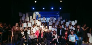 Alumnos del SEM de la Capital recibieron los primeros Certificados de Exámenes Cambridge