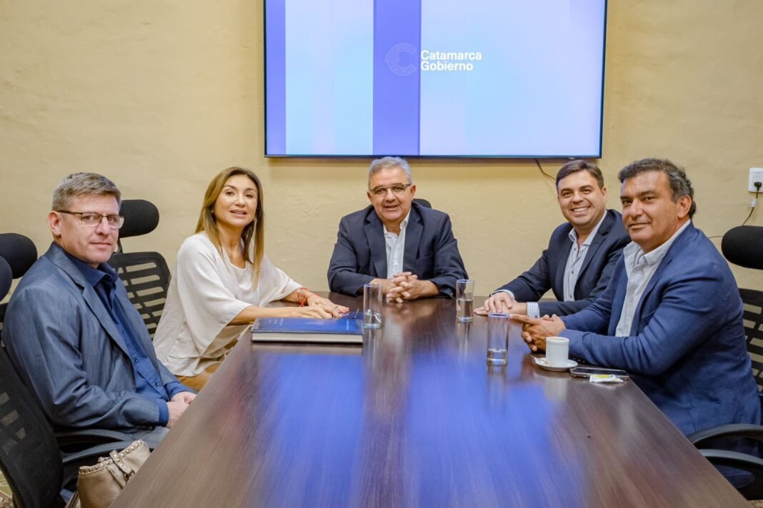 Gobierno cede terrenos a Los Altos para avanzar con obras