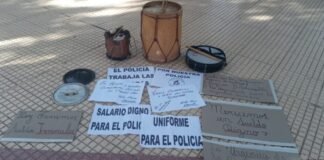 Tensión en el conflicto policial: Hay acampe en las afueras de Casa de Gobierno y protestarán en la Asamblea Legislativa mañana Miércoles