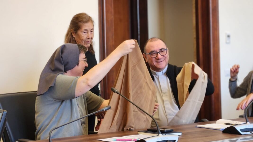 Artesanos locales promovieron sus tejidos en el Dicasterio de Desarrollo Humano Integral del Vaticano