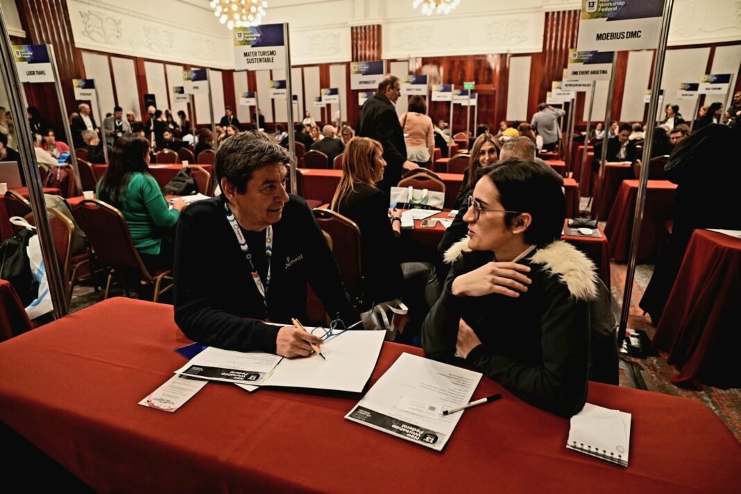 Catamarca participó de rondas de negocios y presentó el Poncho en evento turístico nacional