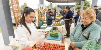 Del productor a la mesa se presentó en la Capital
