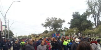 «Los únicos que cobran bien son los funcionarios municipales de la Capital»