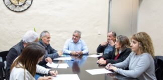 Paritarias: Gobierno y gremios acordaron un aumento del 18%, bonificaciones y actualización por IPC