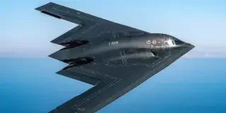 Primeras imágenes del esperado bombardero furtivo B-21 Raider de EEUU en pleno vuelo