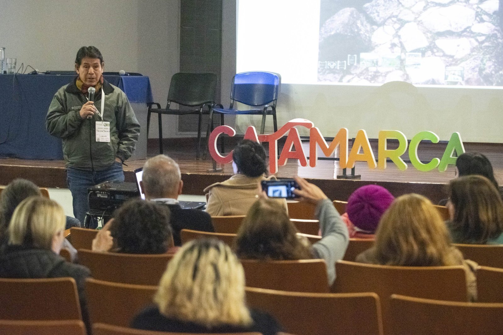 Acuerdan criterios para fortalecer la profesión de guía de turismo