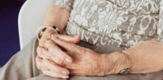 Aberrante: Una mujer de 92 años habría sido abusada sexualmente en un hogar de adultos mayores en la Capital